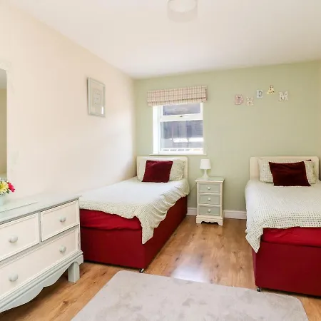 2 Pines Farm Feriehus *